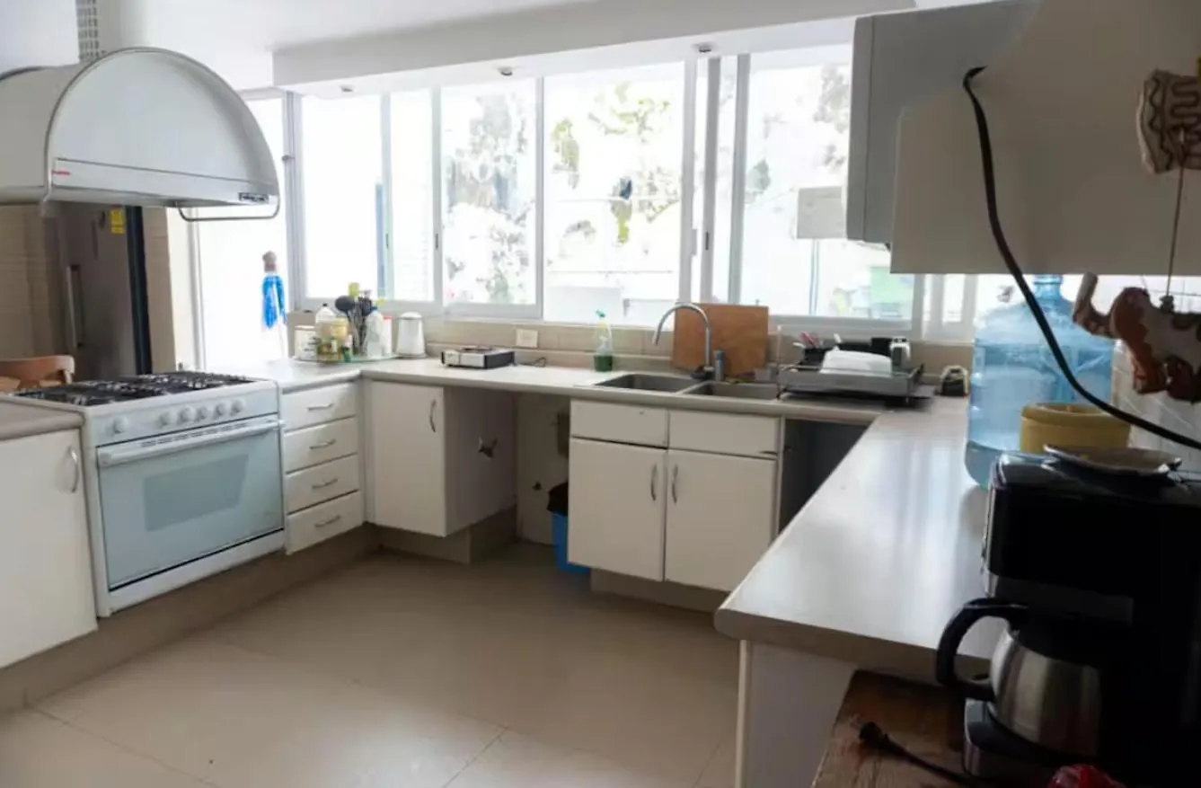 Habitacion Con Bano En Amplia Casa H3 과달라하라 홈스테이